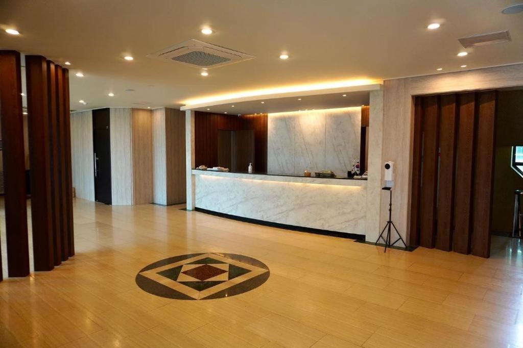 Emerald Hotel 제주 외부 사진
