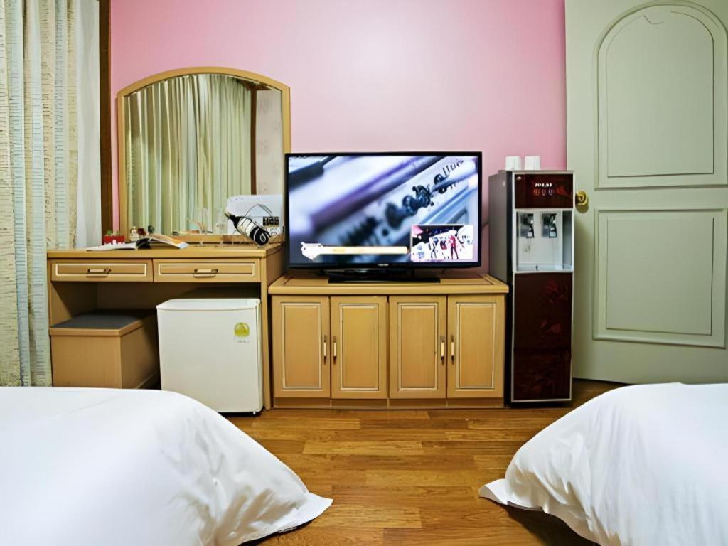 Emerald Hotel 제주 외부 사진