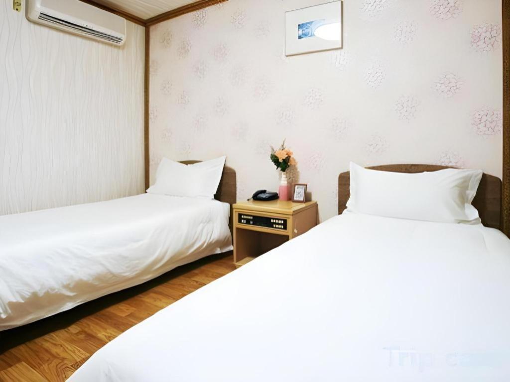 Emerald Hotel 제주 외부 사진