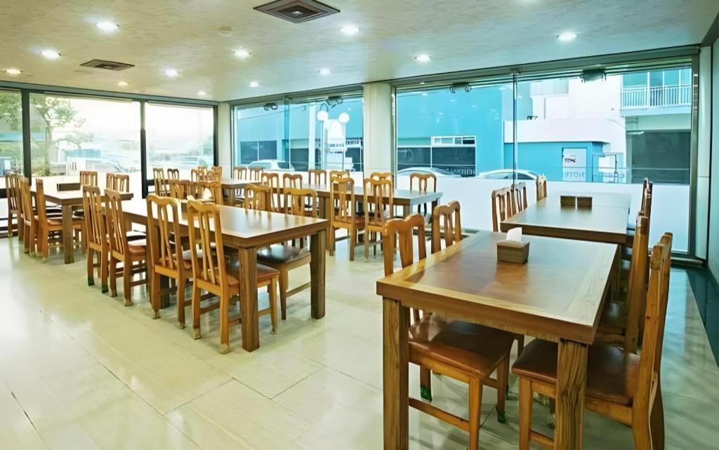 Emerald Hotel 제주 외부 사진
