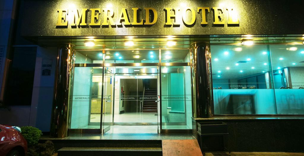 Emerald Hotel 제주 외부 사진