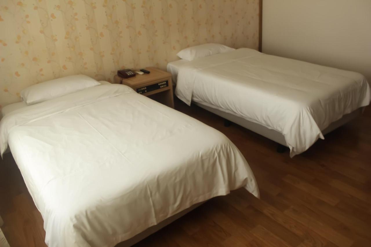 Emerald Hotel 제주 외부 사진