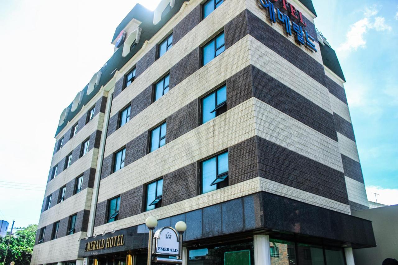Emerald Hotel 제주 외부 사진